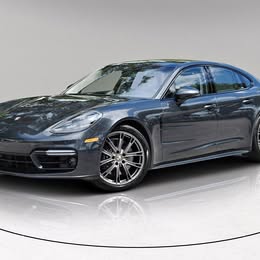 2023 Porsche panamera gts