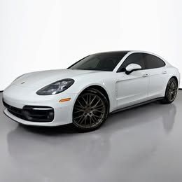 2023 Porsche panamera platinum edition