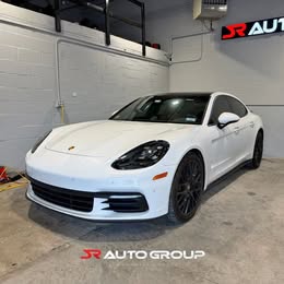2018 Porsche Porsche Panamera 4