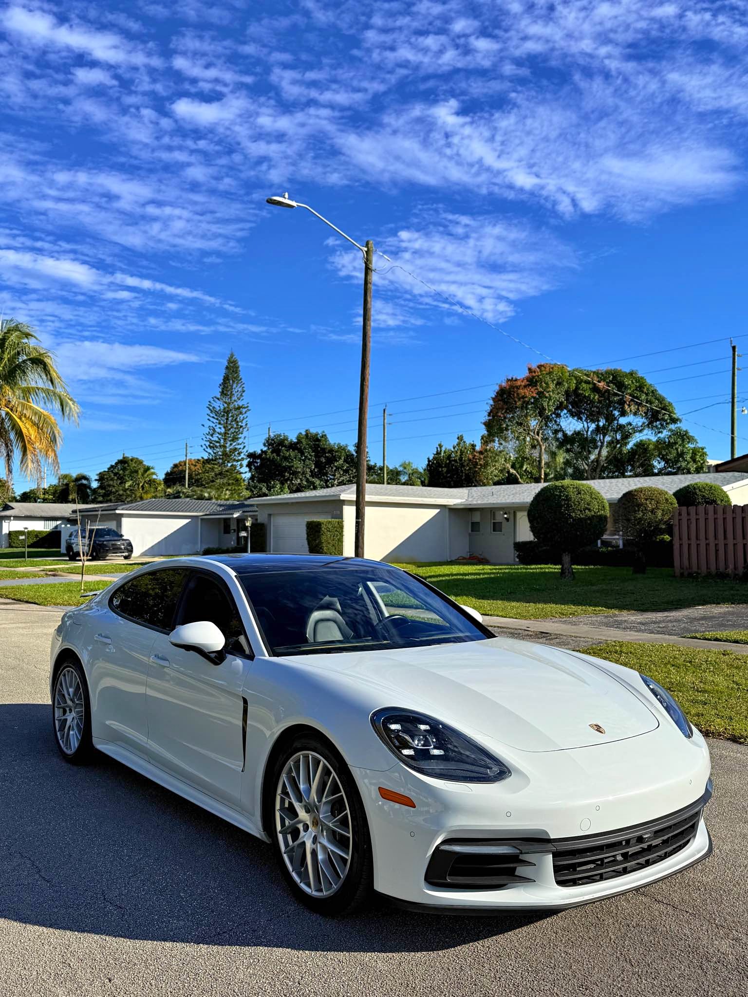 2018 Porsche Panamera - 4 Platinum Edition Sedan 4D
