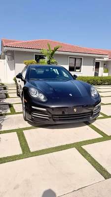 2014 Porsche Panamera - 4 Platinum Edition Sedan 4D