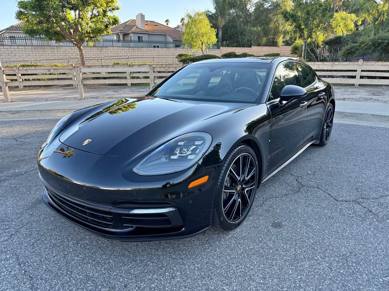 2019 Porsche Panamera - Sedan 4D