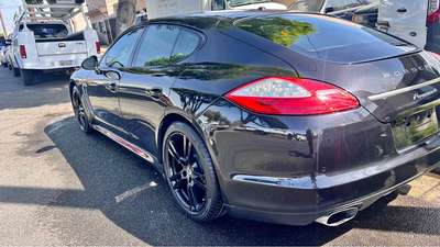 2013 Porsche Panamera - Platinum Edition Sedan 4D