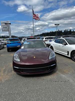 2018 Porsche Panamera - E-Hybrid