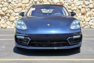 2021 Porsche PANAMERA
