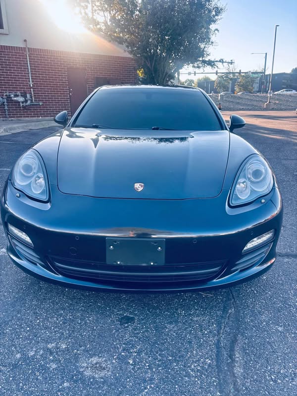 2011 Porsche Panamera - 4 Platinum Edition Sedan 4D