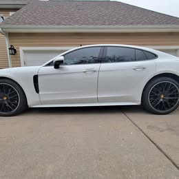 2018 Porsche Panamera - Panamera 4