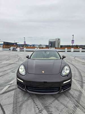 2015 Porsche Panamera - 4