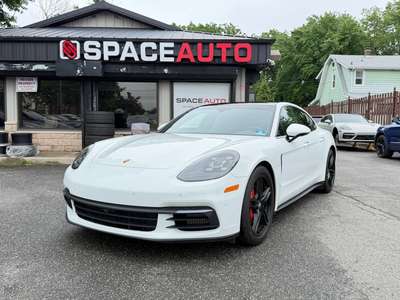2018 Porsche Panamera Panamera