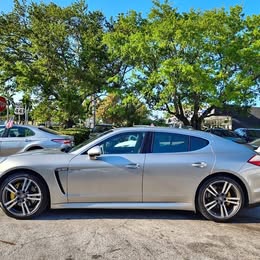 2014 Porsche Panamera - v6 3.6
