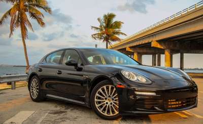 2014 Porsche Panamera 4 Sedan 4D