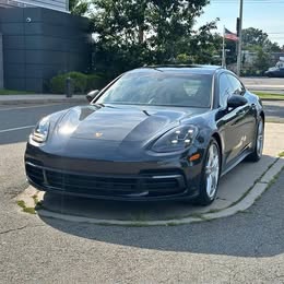 2018 Porsche PANAMERA