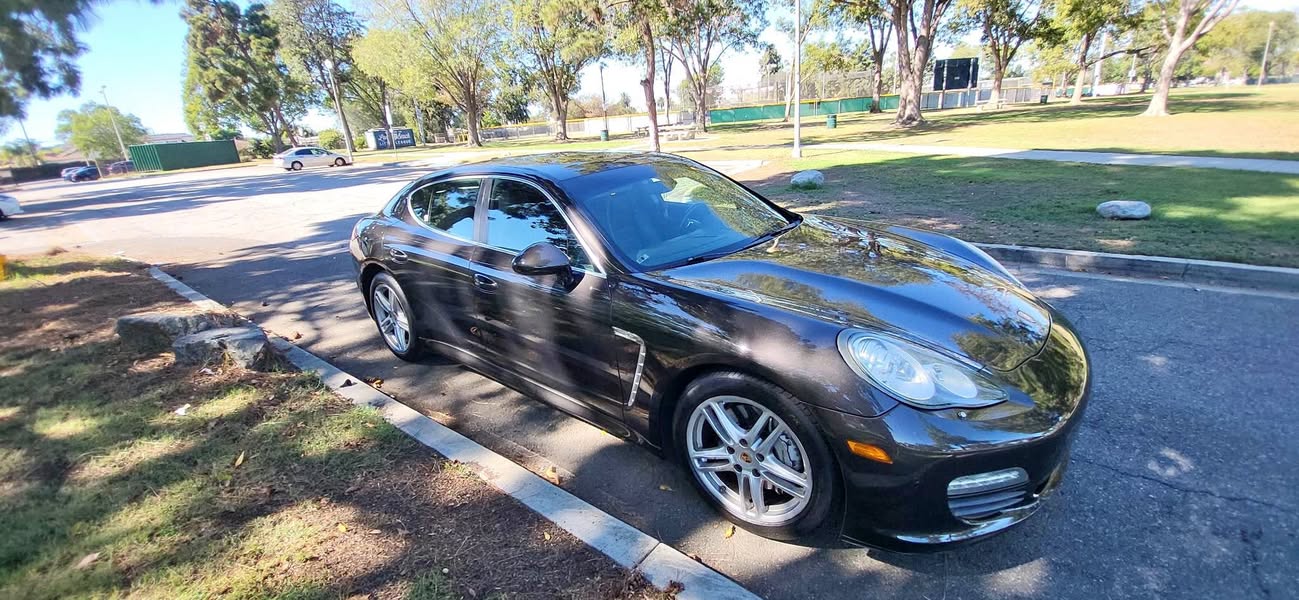 2011 Porsche Panamera - 4 Sedan 4D