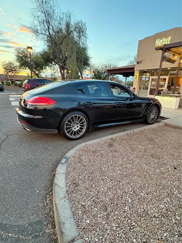 2014 Porsche Panamera - 4 Edition Sedan 4D