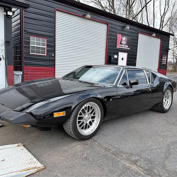 1974 De Tomaso Pantera