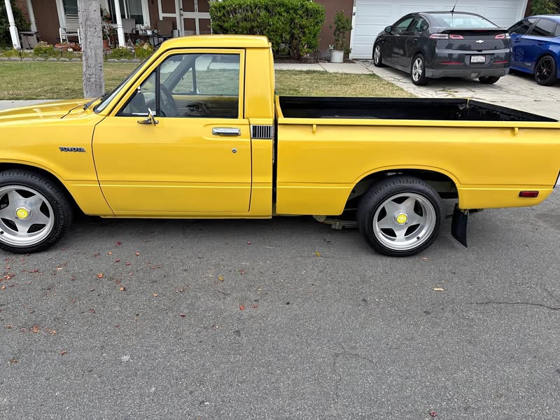 1983 Toyota Pickup - Regular cab