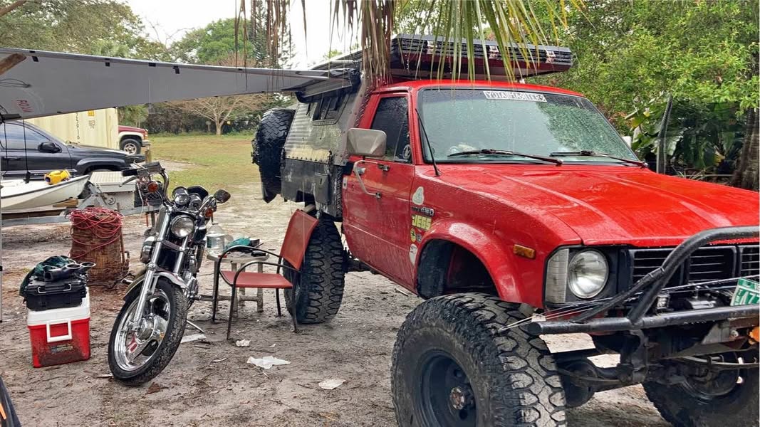 1981 Toyota Pickup - Base