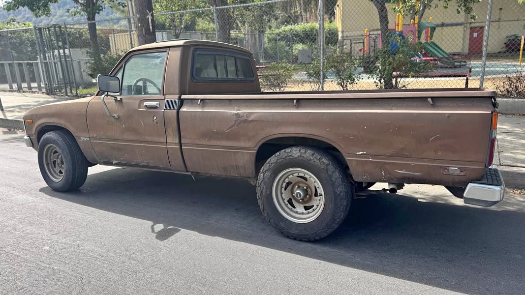 1980 Toyota Pickup cama larga - 20R