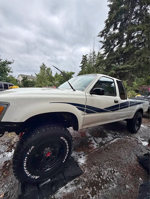 1989 Toyota Xtra Cab - SR5 Pickup
