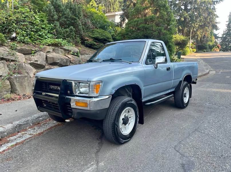 1989 Toyota Regular Cab - Pickup SR5 V6