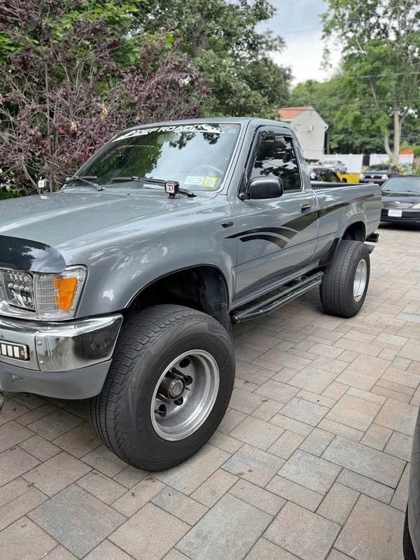 Toyota pickup 22r 1990