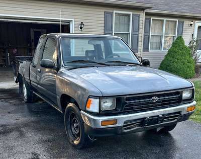 1989 Toyota Xtra Cab - Delxue Pickup