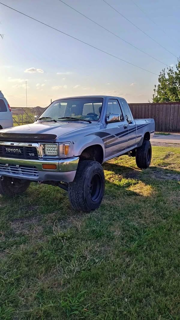 1992 Toyota Xtra Cab - SR5 Pickup