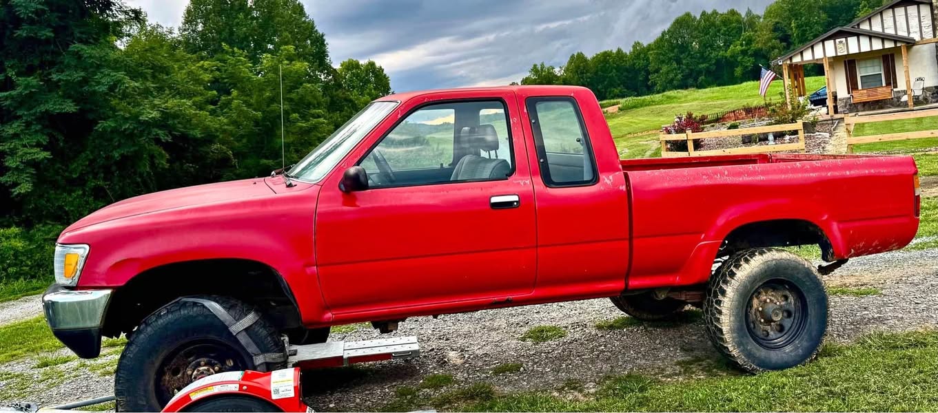 1990 Toyota Xtra Cab - 22re 4x4 Pickup