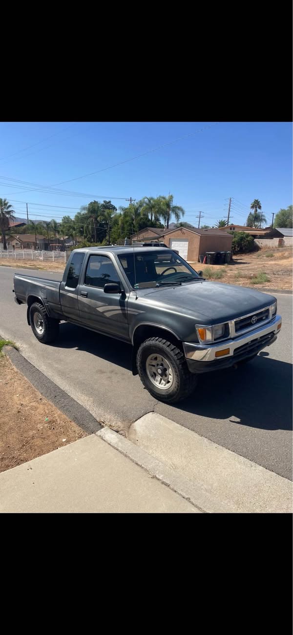 1992 Toyota pickup sr5