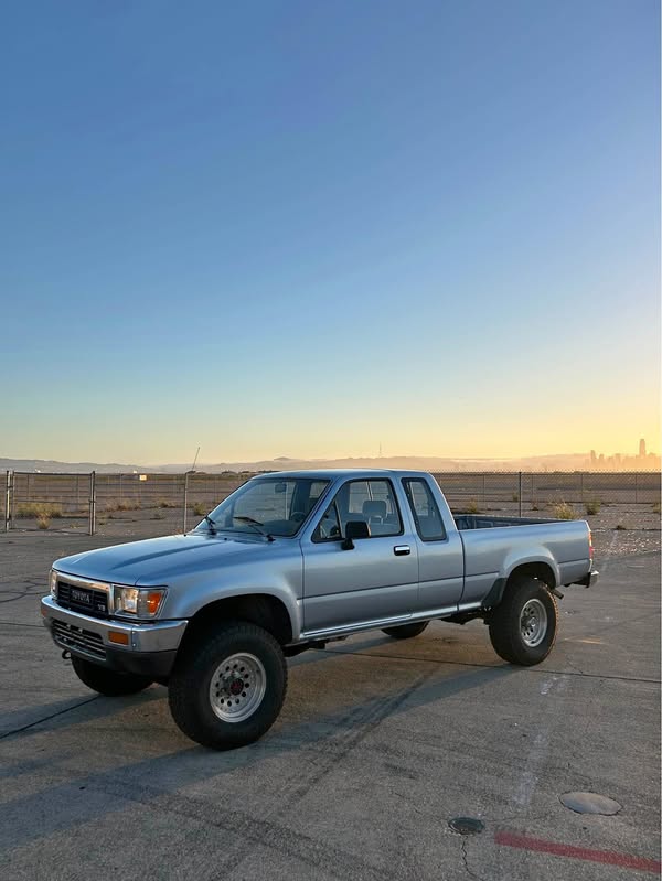 1990 Toyota pickup