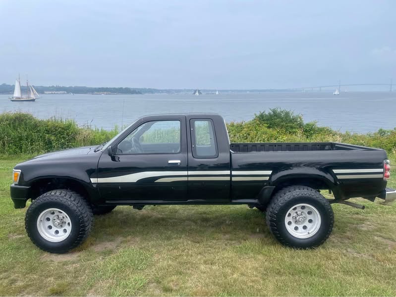1992 Toyota pickup deluxe - 4X4