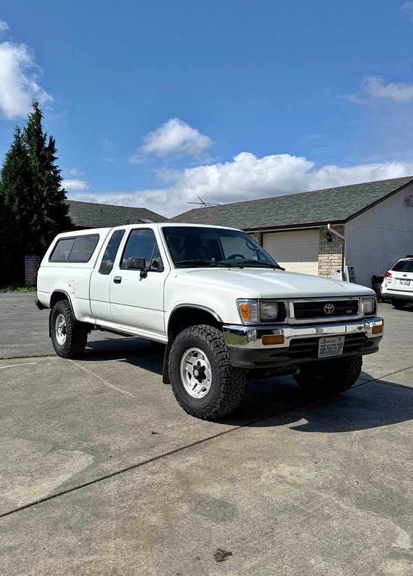1993 Toyota Pickup - SR5