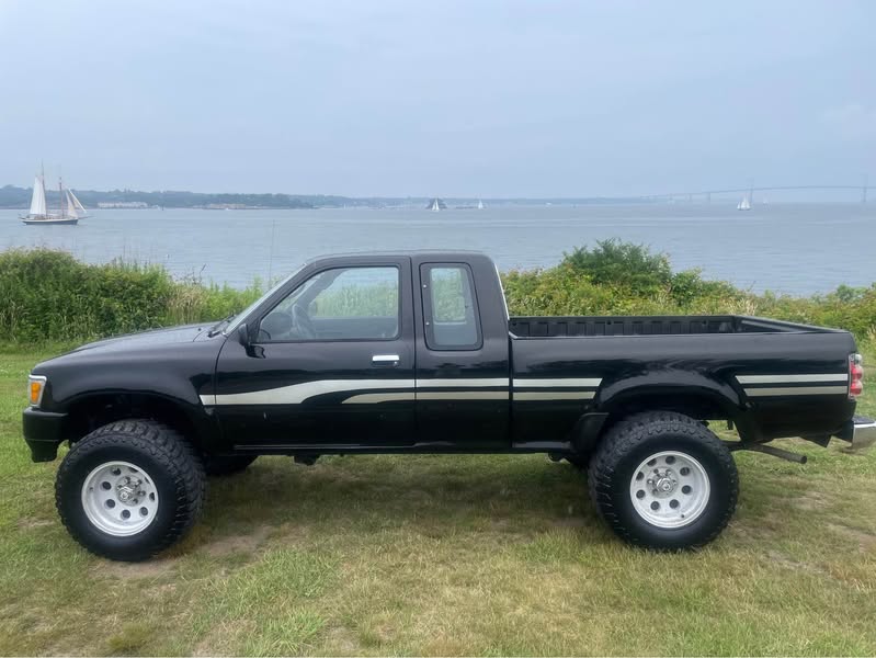 1992 Toyota pickup 4x4 - DELUXE EXTRACAB