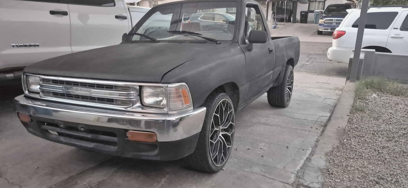 1989 Toyota Regular Cab & Chassis - Pickup