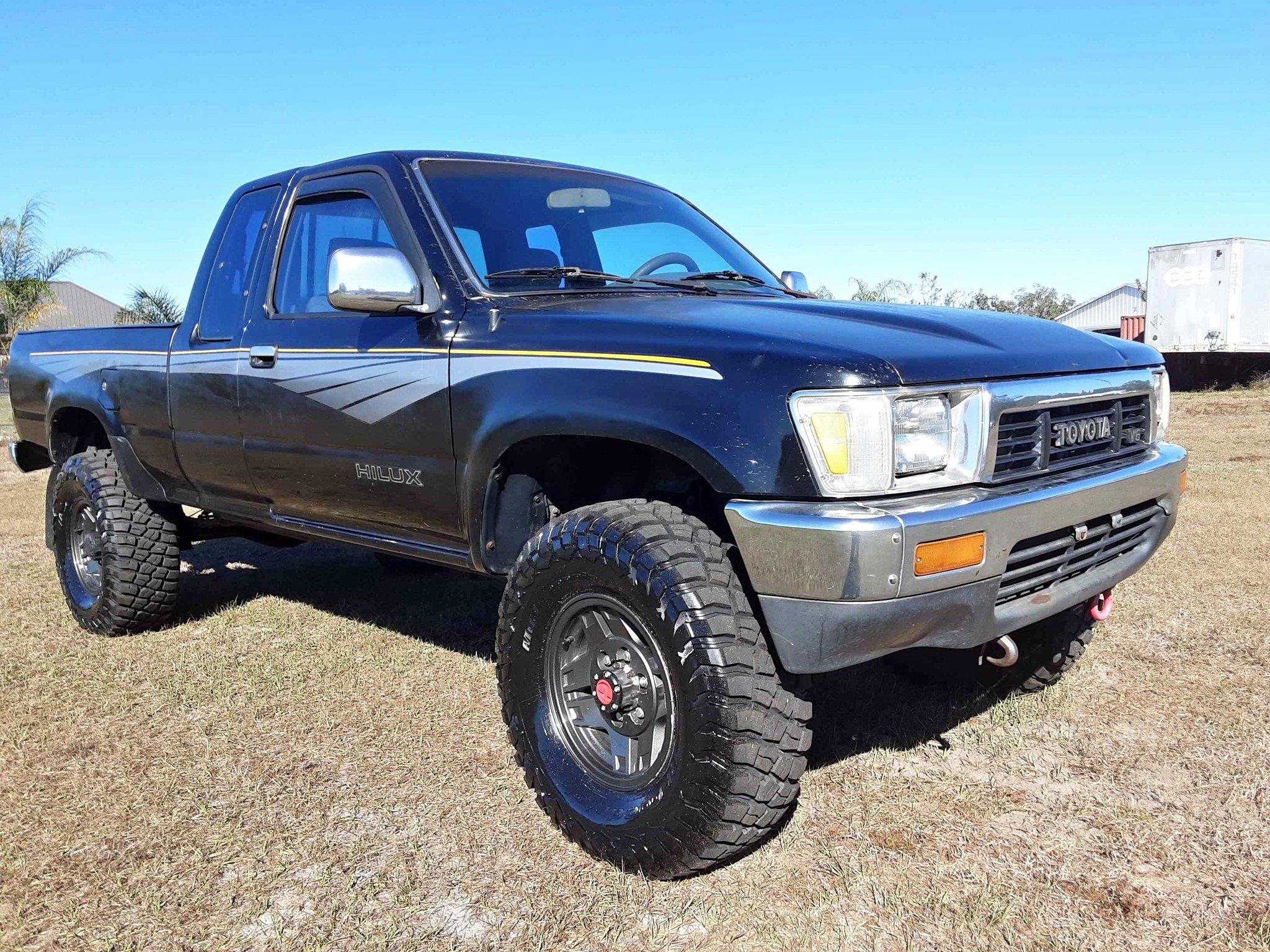 1990 Toyota pickup truck 4x4 sr5 manual 5 speed 4wd v6 3.0l - Pickup truck