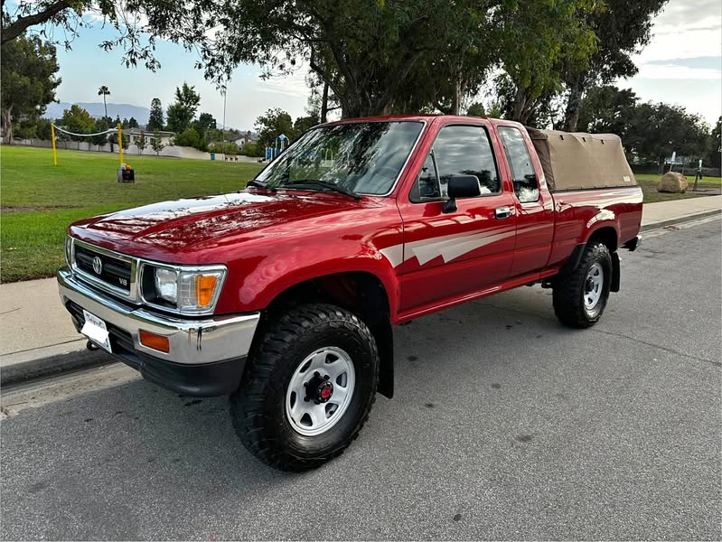 1992 Toyota Pickup - DLX