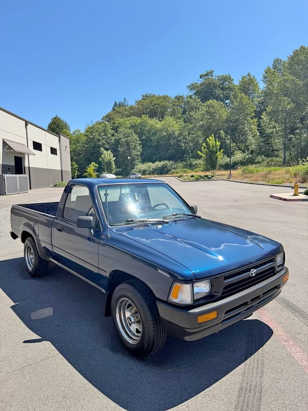 1994 Toyota Pickup - Base