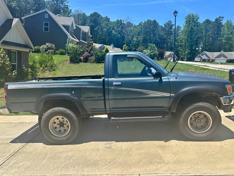 1995 Toyota Regular Cab - Pickup 4x4 22re