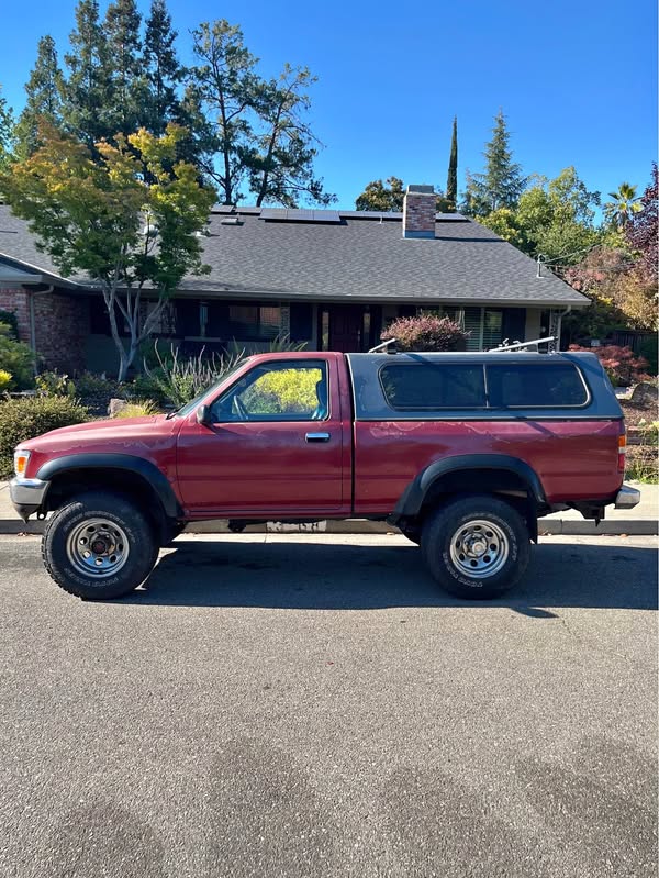 1990 Toyota Pickup  - Dlx