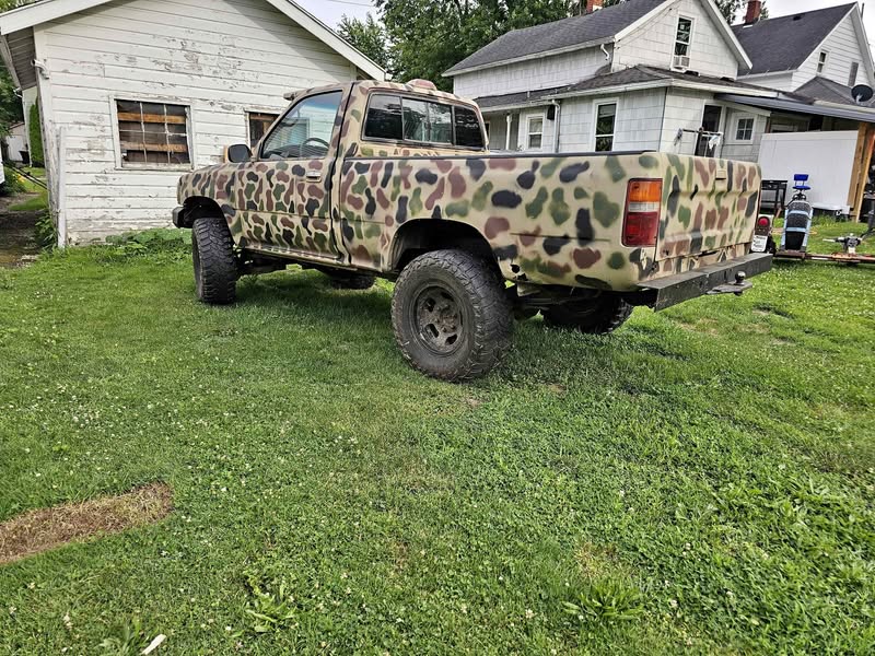 1994 Toyota Regular Cab - Toyota pickup 22r