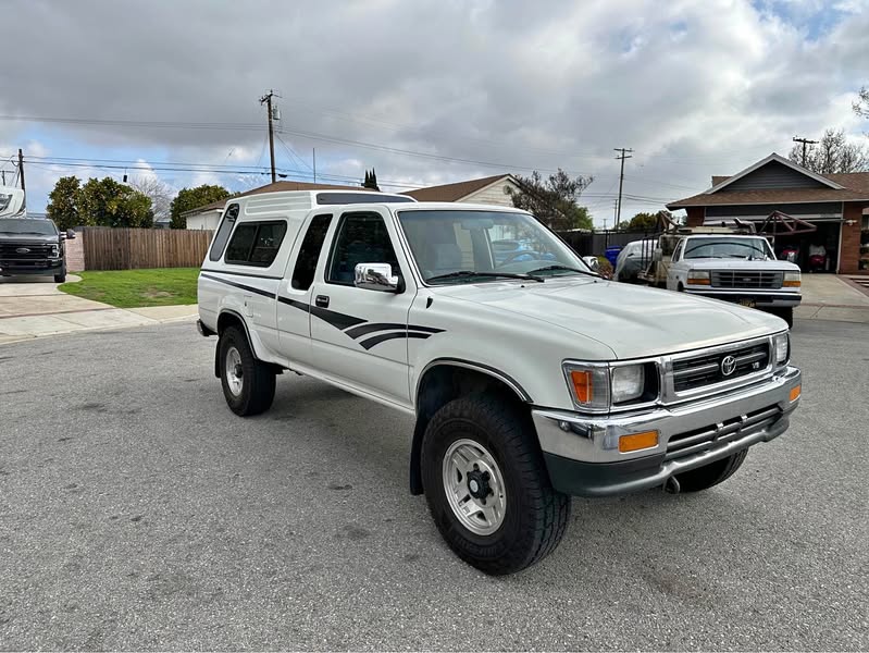 1992 Toyota SR5 Xtra Cab Pickup - SR5