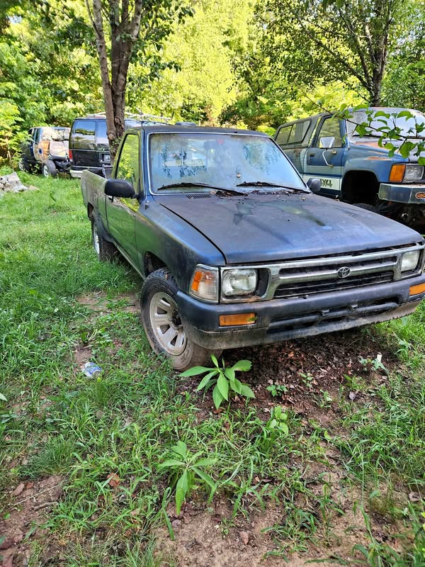 1994 Toyota 22r pickup  - Pickup