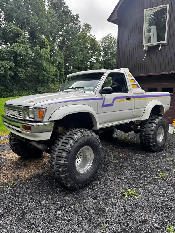 1990 Toyota Pickup truck
