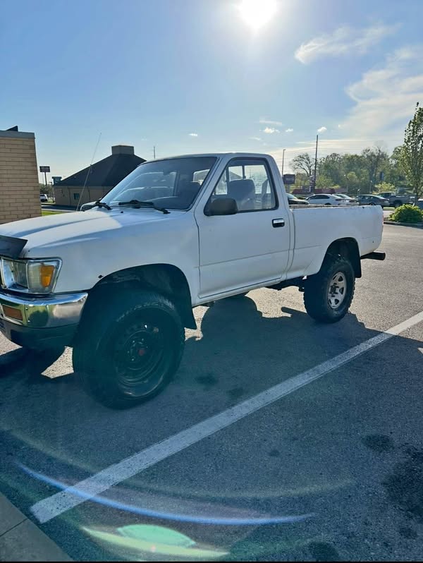 1989 Toyota pickup - V6