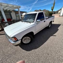 1994 White Toyota pickup SR5 3.0L, V6, Stick, 12V, 2WD M\/T, 206,255 miles, Apache Junction