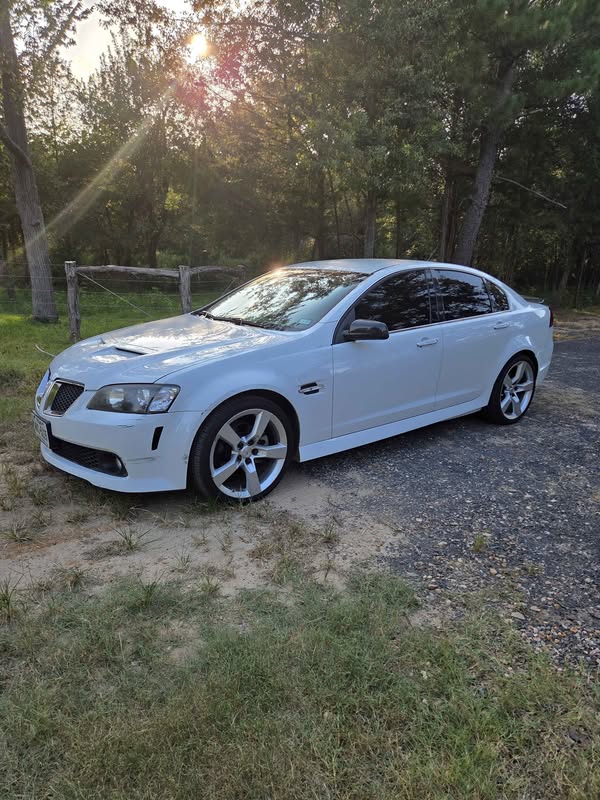 2009 Pontiac G8 - GT Sedan 4D