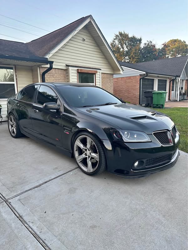 2009 Pontiac G8 - GT Sedan 4D
