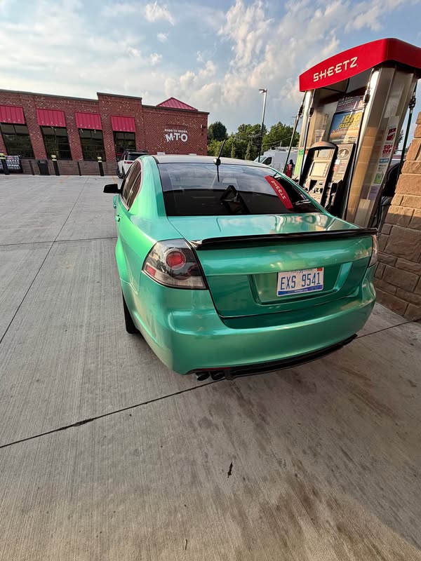 2009 Pontiac G8 - GT Sedan 4D