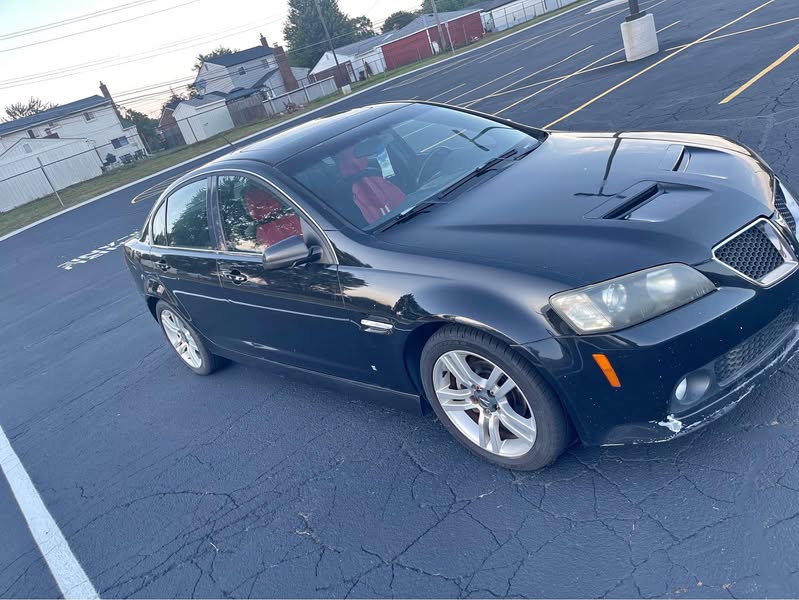 2009 Pontiac G8 - Sedan 4D