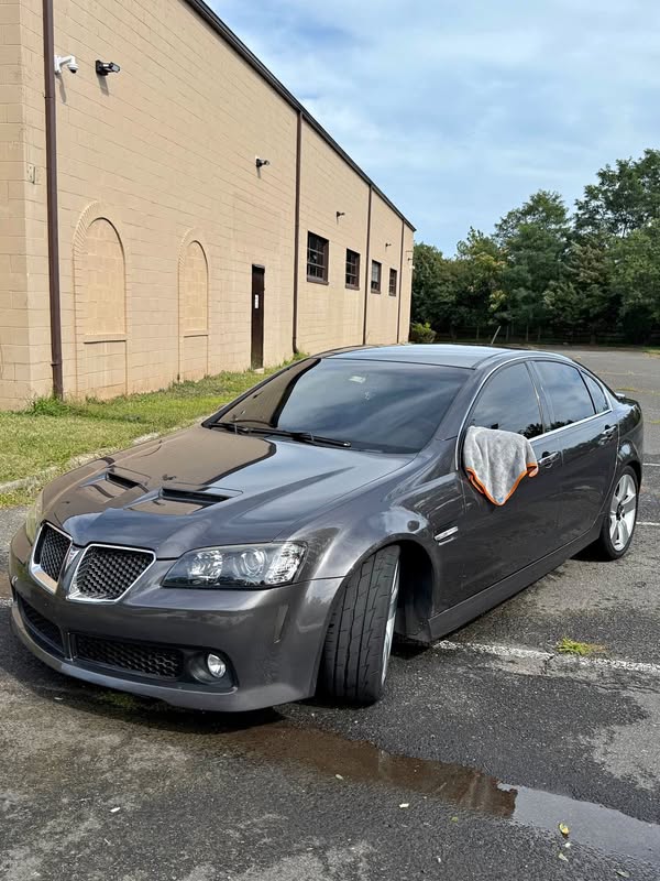 2009 Pontiac G8 - GT Sedan 4D